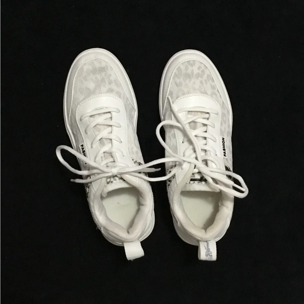 Women’s White Sneakers